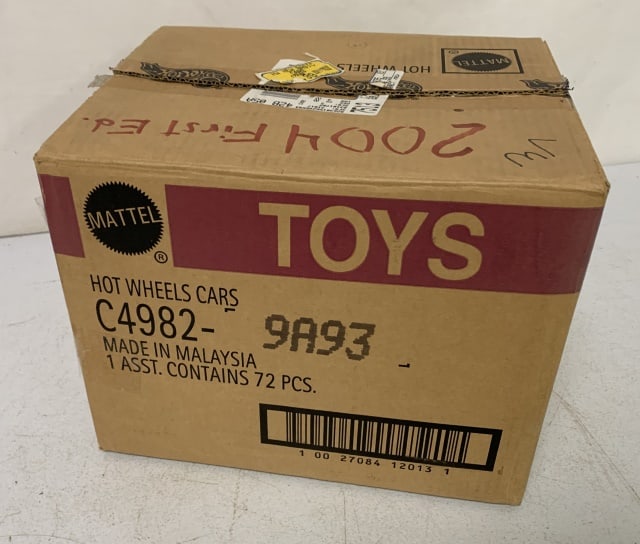 35+ 2004 Hot Wheels blister packs: see photos for descriptions