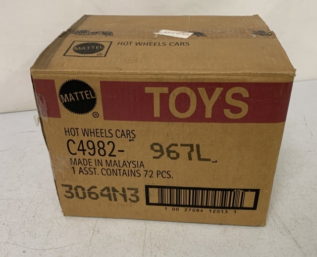 65+ 2004 Hot Wheels blister packs (1 of 6)