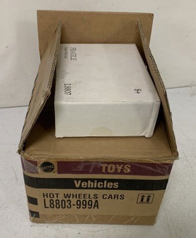 5 Hot Wheels tin sets (1 of 8)