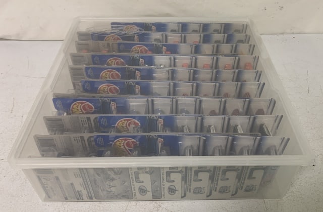 70+ 2000 Hot Wheels blister packs in case (1 of 6)