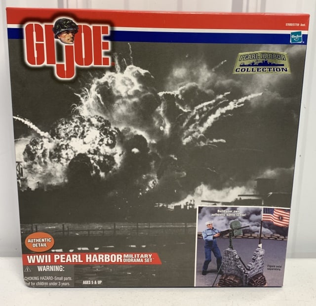 GI Joe WWII Pearl Harbor Military Diorama Set: Pearl Harbor Collection, one corner has some cardboard damage