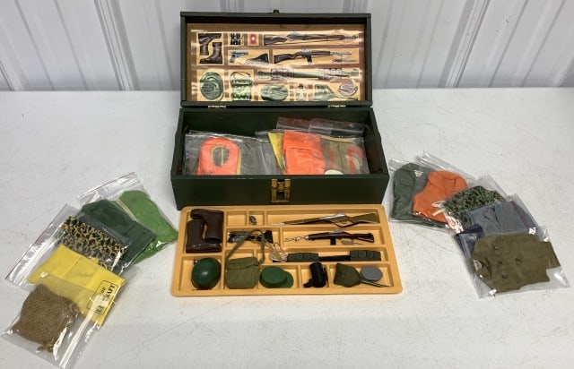 GI Joe Foot Locker w/ Accessories (1 of 8)