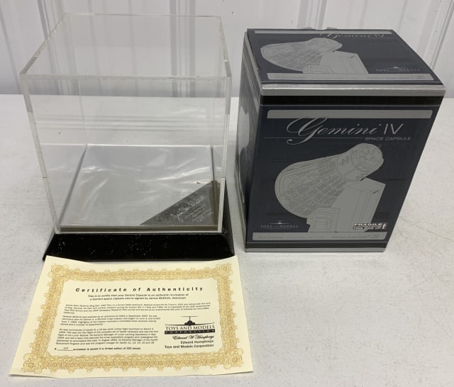 Toys & Models Gemini IV Space Capsule & Case (1 of 3)