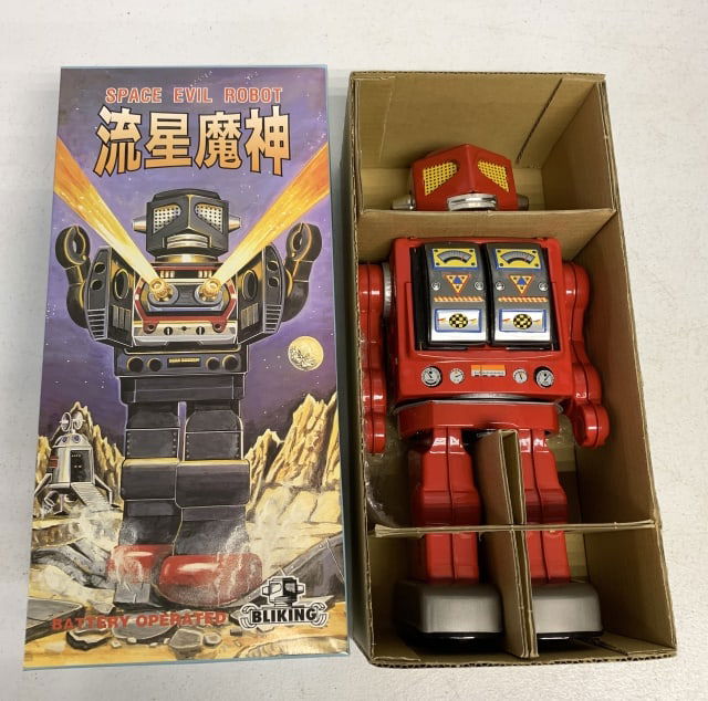 Battery Operated Space Evil Robot (1 of 2)