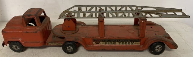 Buddy L Extension Ladder Fire Truck: has a lot of wear and paint loss; missing some pieces