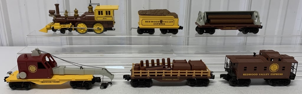 (6) Lionel Red Wood Valley Express Train Set (1 of 4)