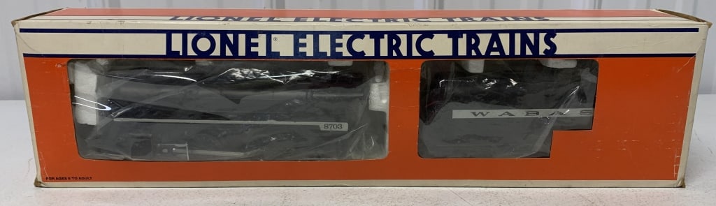 Lionel Wabash 4-6-2 Steam Locomotive/Tender: O gauge, looks unused, box has light wear