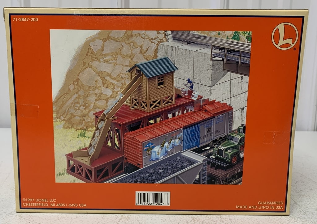 Lionel Animated Ice Depot (1 of 2)