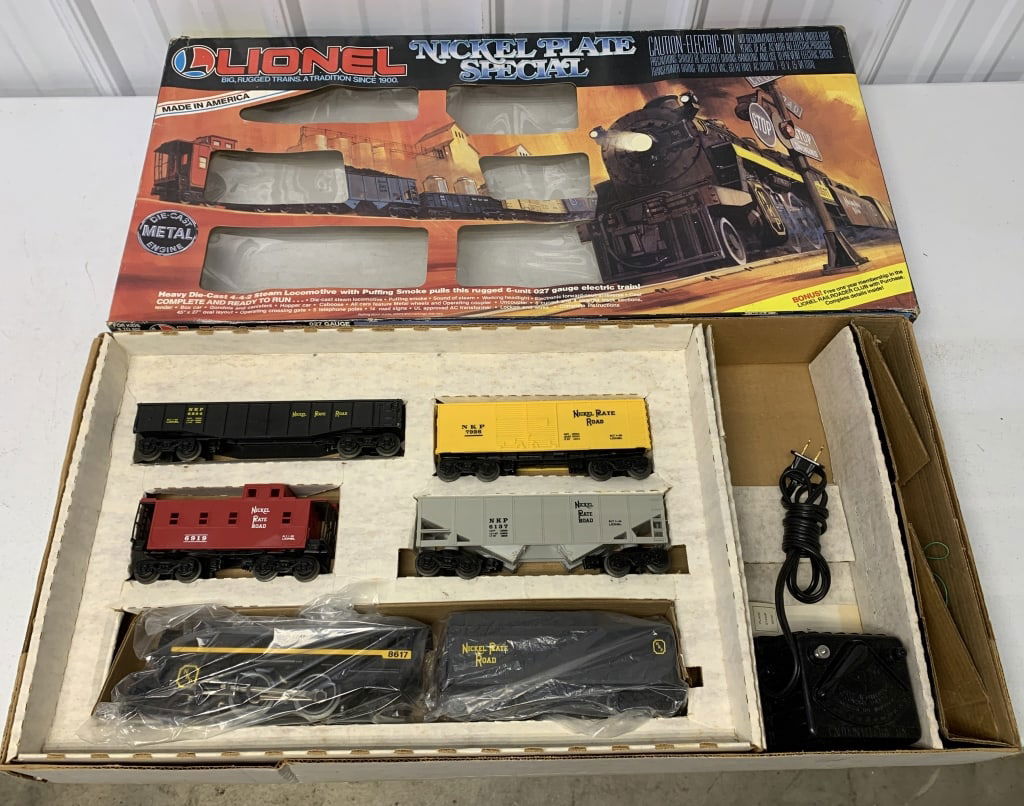 Lionel Nickel Plate Special Train Set (1 of 4)
