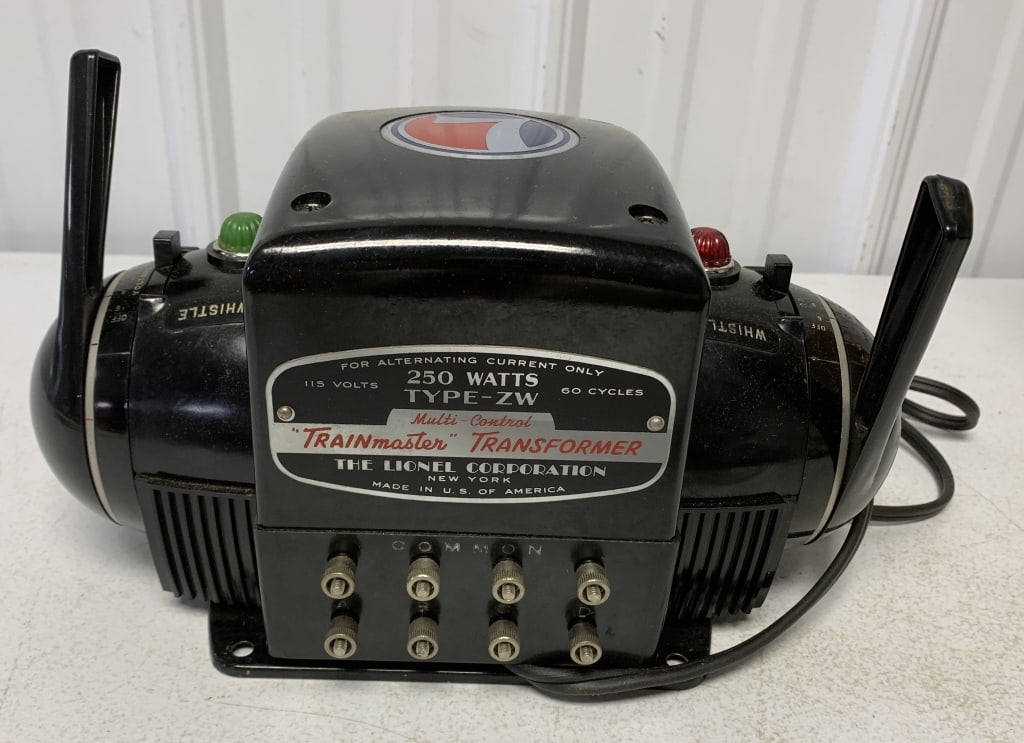 Lionel Trainmaster Transformer Type ZW (1 of 4)