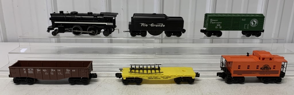 lot of 6 Lionel Trains, Engine, Tender, others (1 of 4)