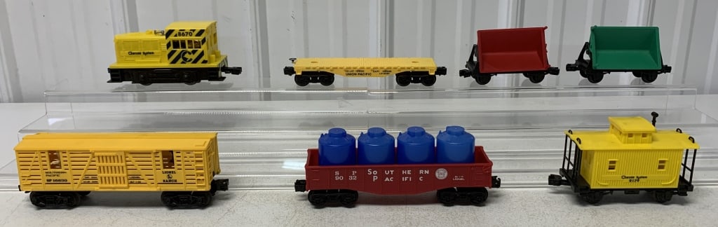 (7) Lionel Trains, Engine, Caboose, others (1 of 4)