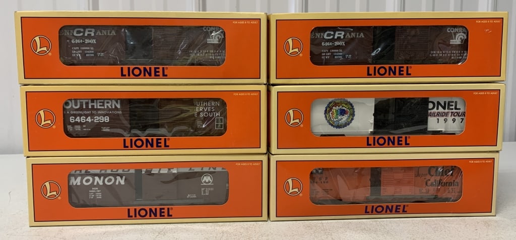 6 Lionel Train Boxcars (1 of 4)