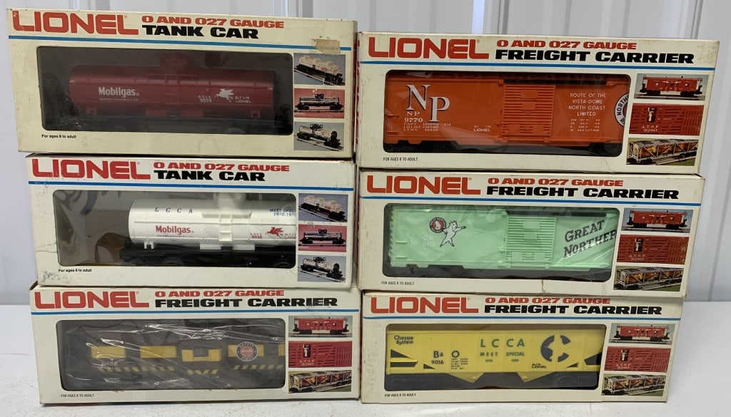 6 pc Lionel Cars and Caboose (1 of 4)