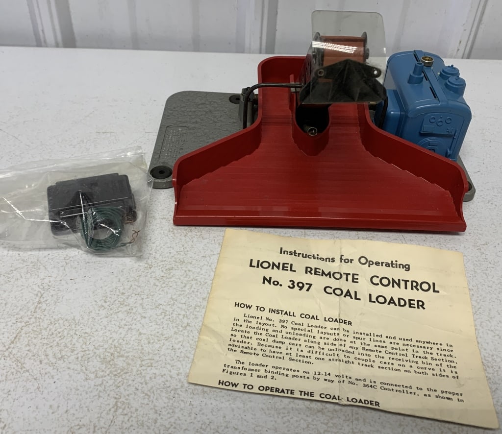 Lionel Remote Control No 397 Coal Loader (1 of 4)