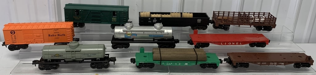 9 Lionel train cars (1 of 6)
