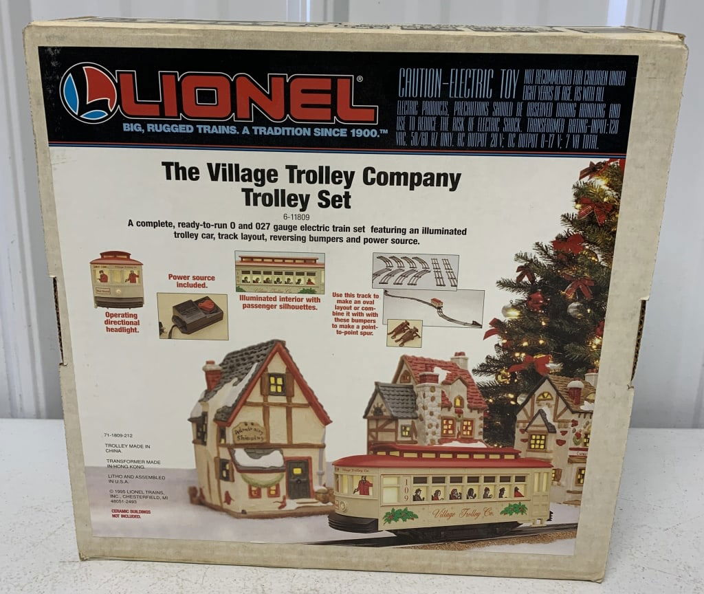 Lionel The Village Trolley Company Trolley Set (1 of 3)