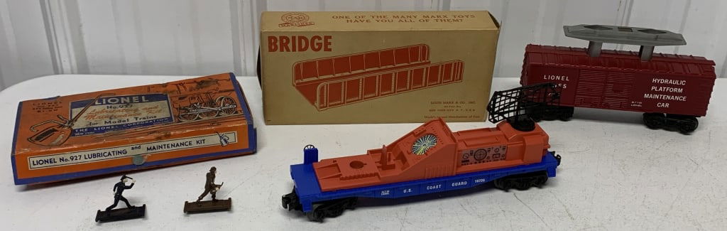 Lionel Lubricating kit & cars: Marx Bridge in box (1 of 6)