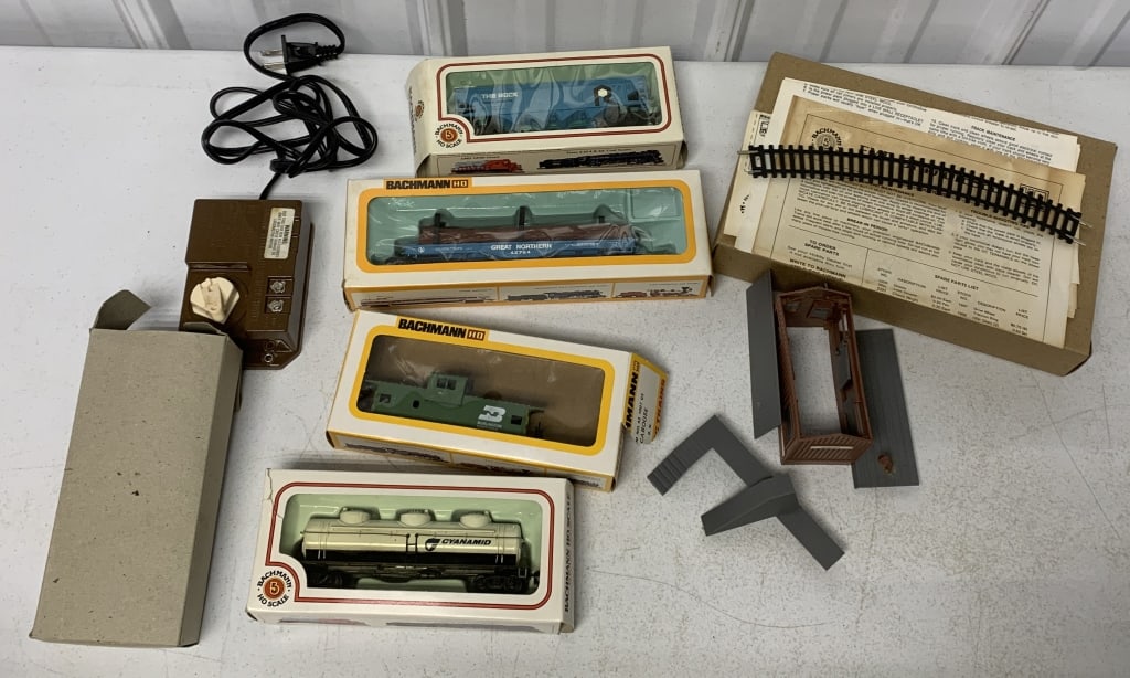 lot of HO scale train items (1 of 6)