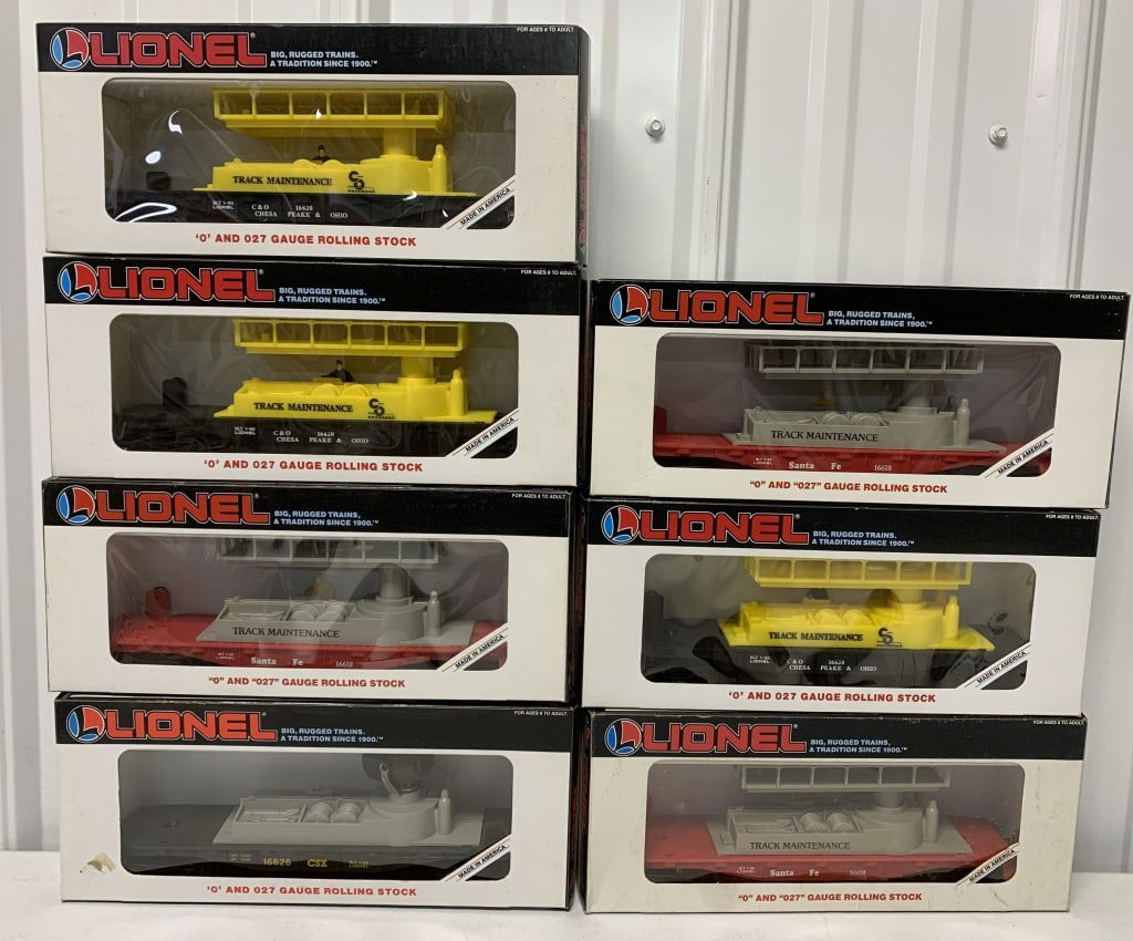 7 Lionel Track Maintenance and Searchlight cars (1 of 4)