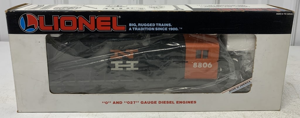 Lionel New Haven SD-18 Diesel in box: O and O27 gauge; box has wear