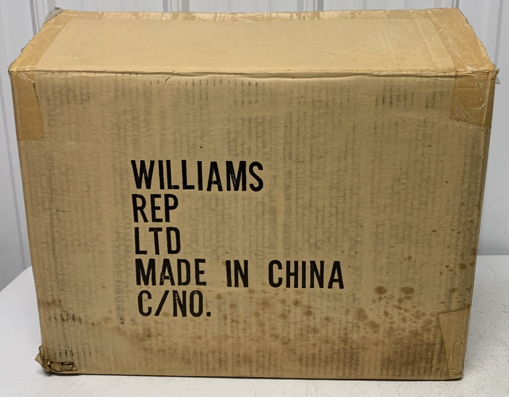 case of 6 Williams Southern Pacific cars (1 of 4)