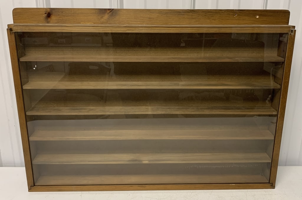 wall mount display case (1 of 4)