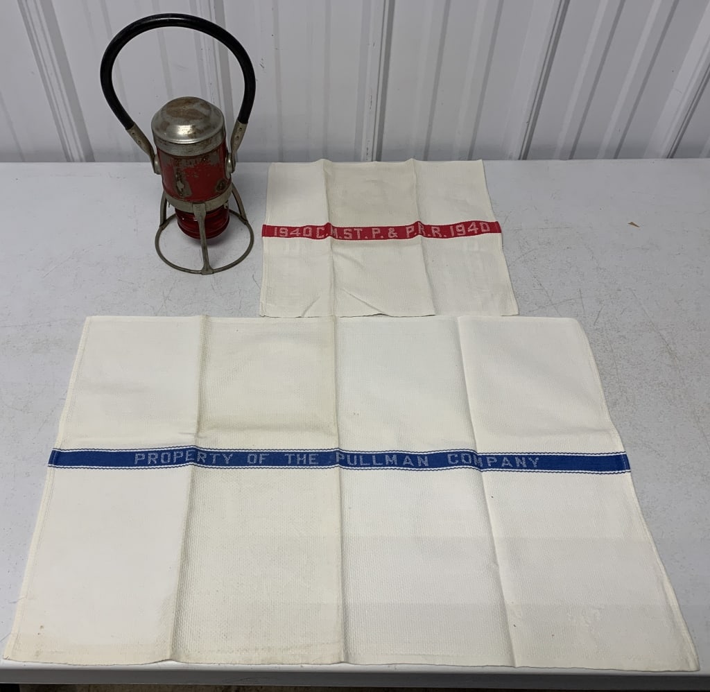 Railroad light and towels (1 of 10)