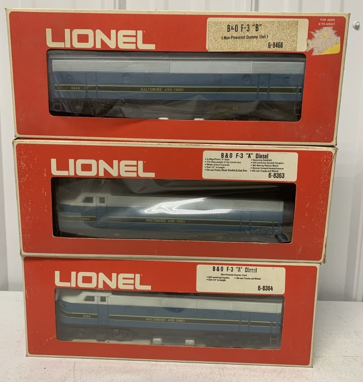 Lionel B&O F-3 A Diesel & Dummy;+ F3 B dummy: boxes have wear and damage, one is missing insert