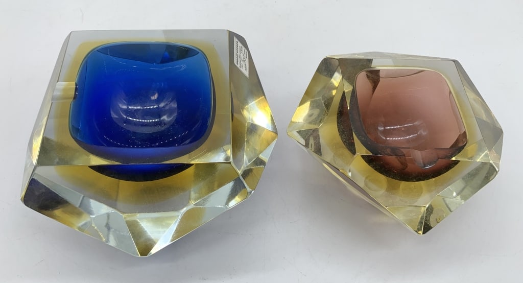 lot of 2 Murano Glass Art Deco Ashtrays (1 of 6)