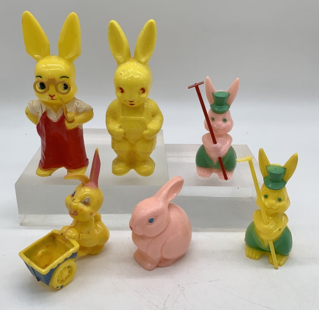 6 Knickerbocker Bunny Candy Containers/Rattles (1 of 6)