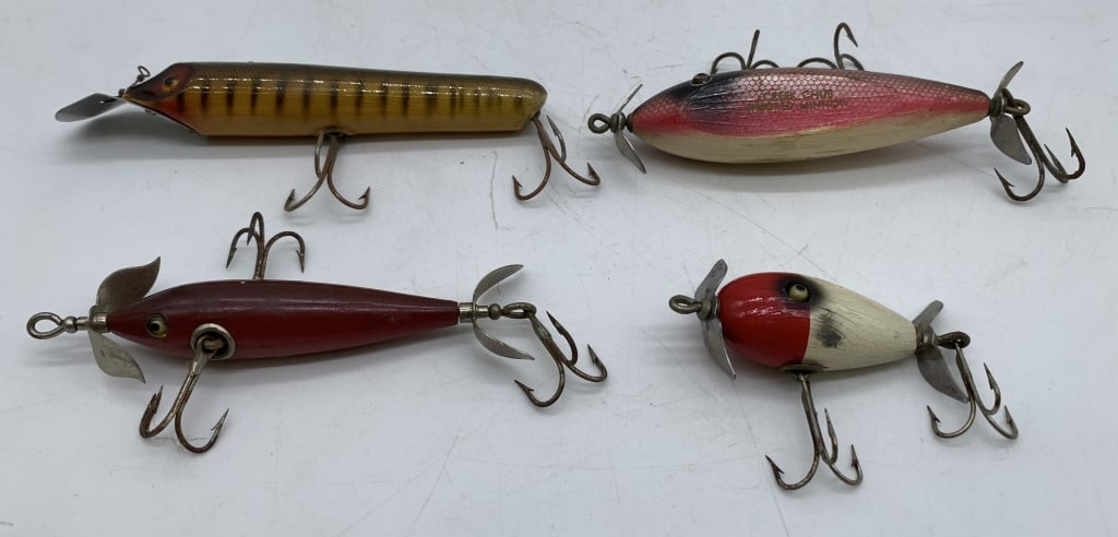 lot of 4 Wooden Fishing Lures (1 of 4)