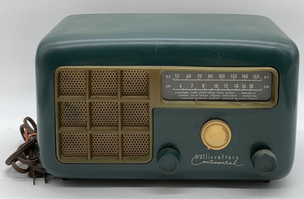 Continental Hallicrafters Short Wave Radio: untested, lots of aging, some scratches on the top