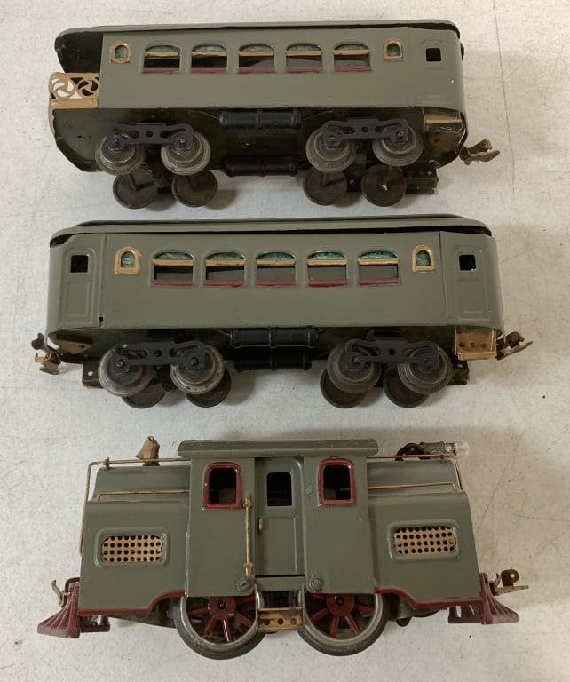 lot of 3 Lionel Metal Train Cars (1 of 4)