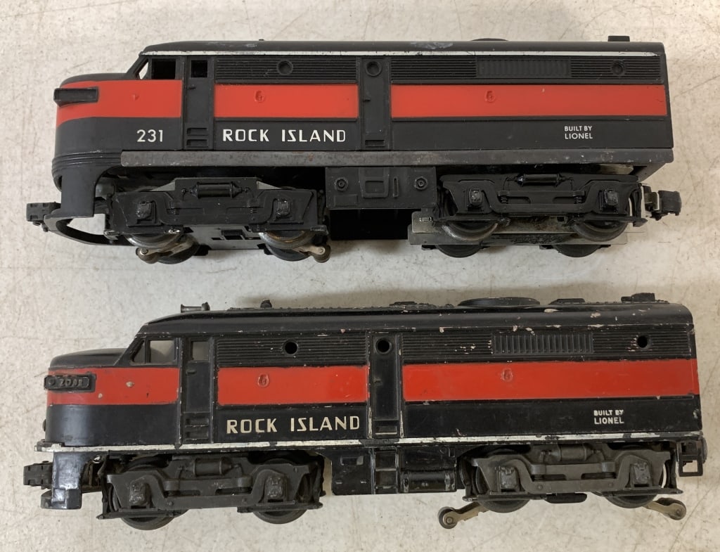 lot of 2 Lionel Train Engines (1 of 4)