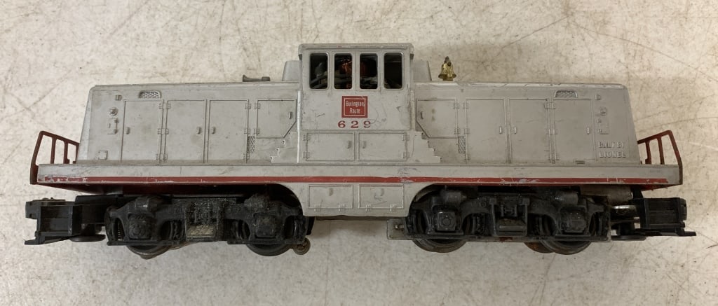 Lionel Diesel Switcher Engine (1 of 4)