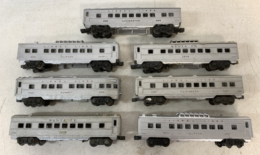 lot of 7 Lionel Train Cars (1 of 6)