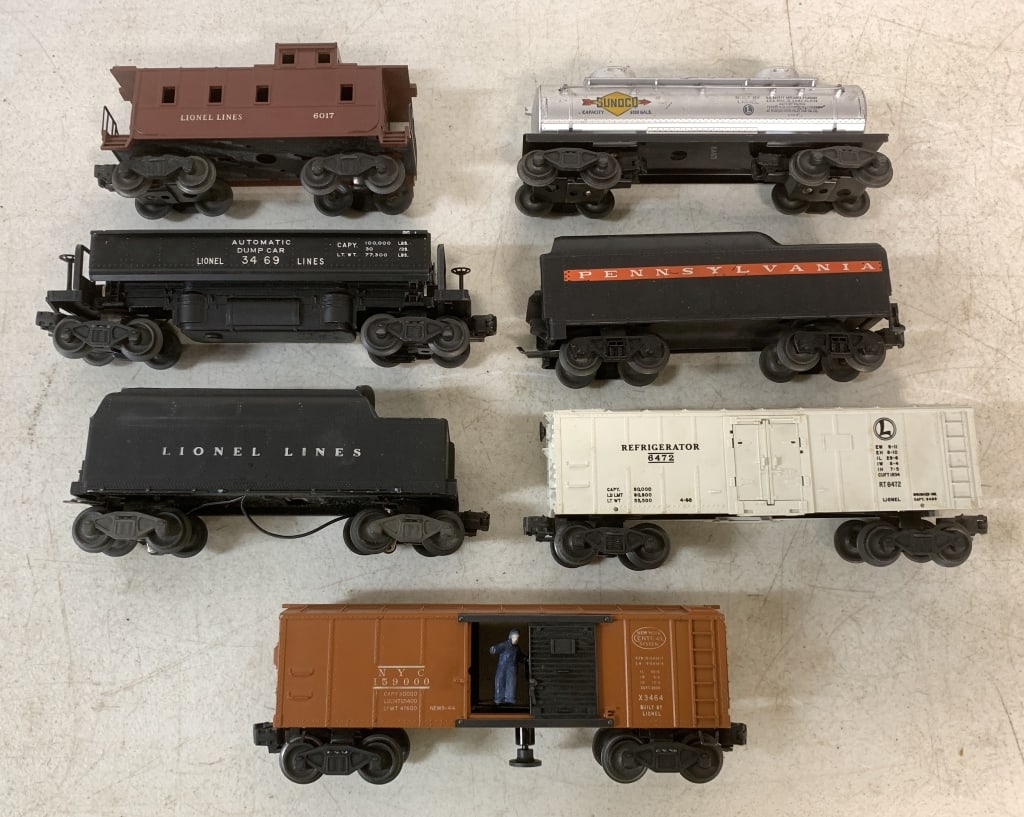 lot of 7 Lionel Train Cars w/ Original Boxes (1 of 10)