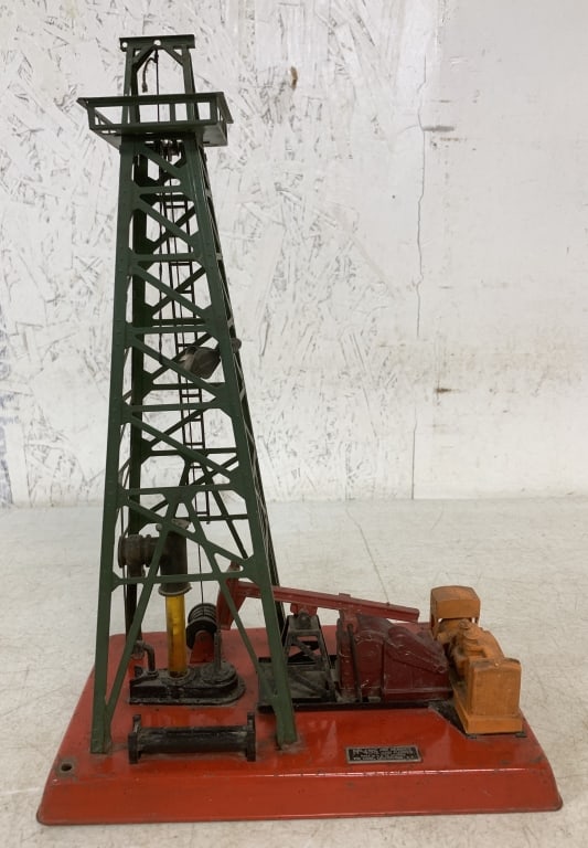 Lionel 455 Oil Derrick & Pumper (1 of 4)