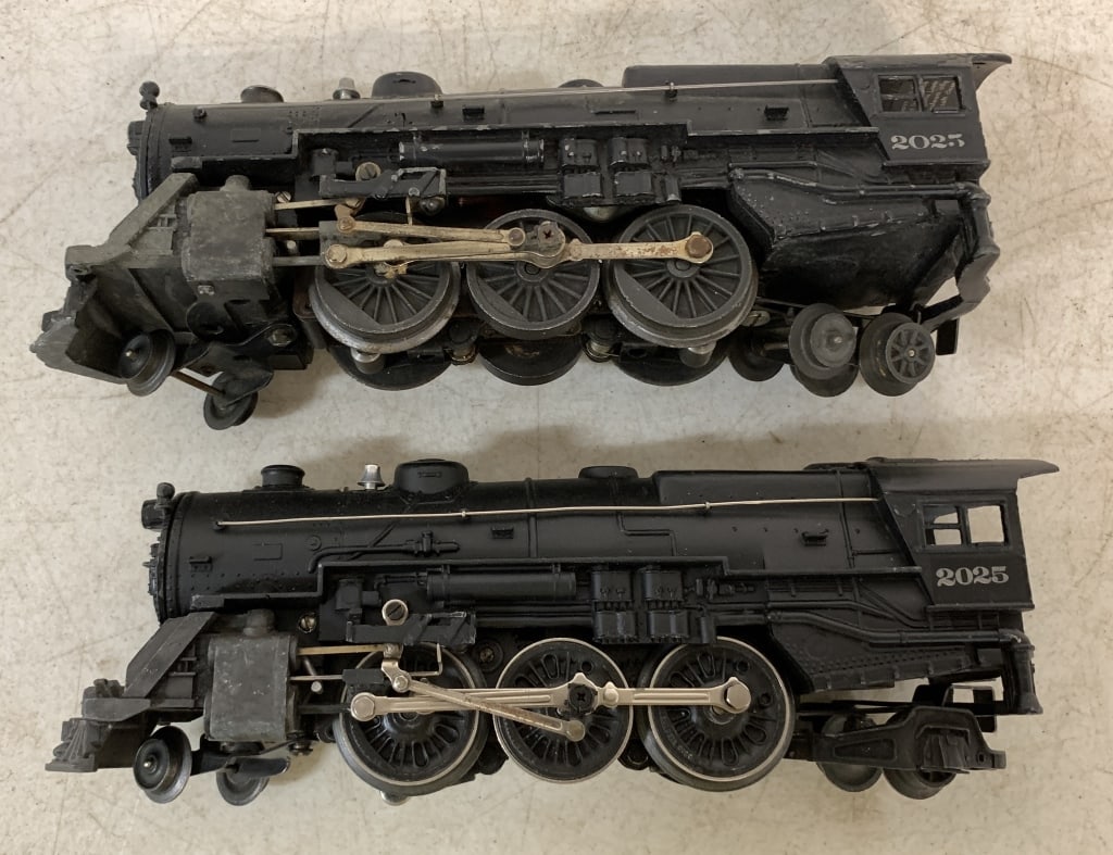 lot of 2 Lionel Locomotive Engines (1 of 4)