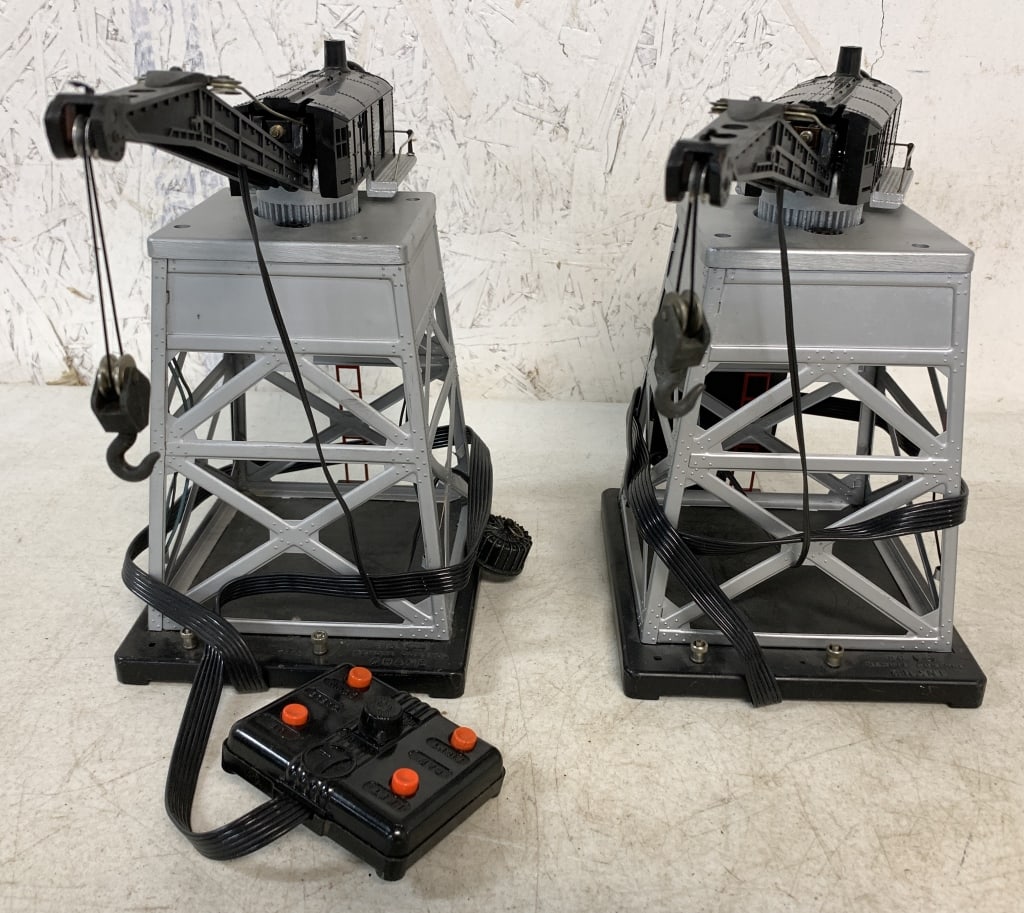 lot of 2 Lionel Remote Control Cranes (1 of 4)