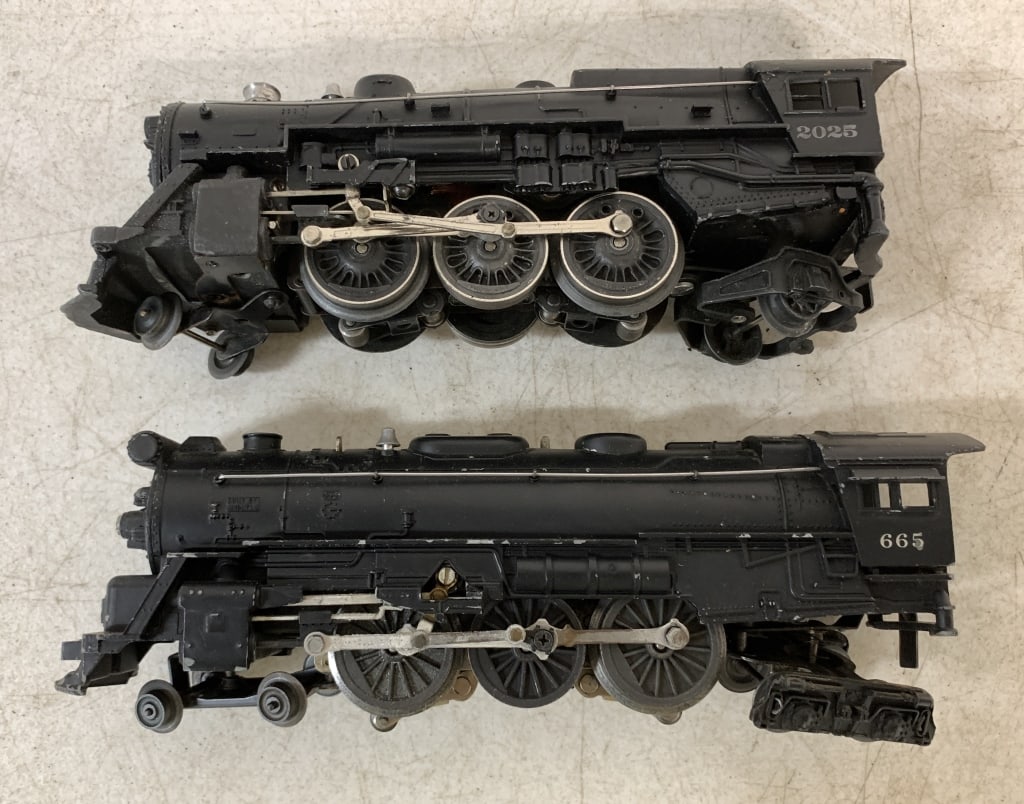 lot of 2 Lionel Locomotive Engines (1 of 4)