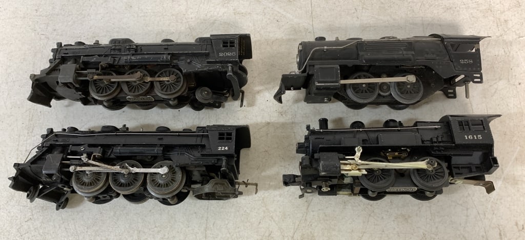 lot of 4 Lionel Locomotive Engines (1 of 6)