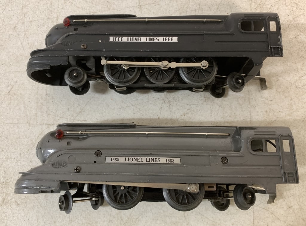 lot of 2 Lionel Locomotive Engines (1 of 4)
