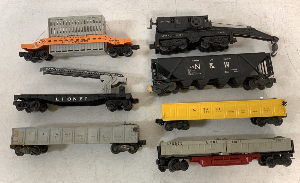 lot of 7 Lionel Train Cars (1 of 8)