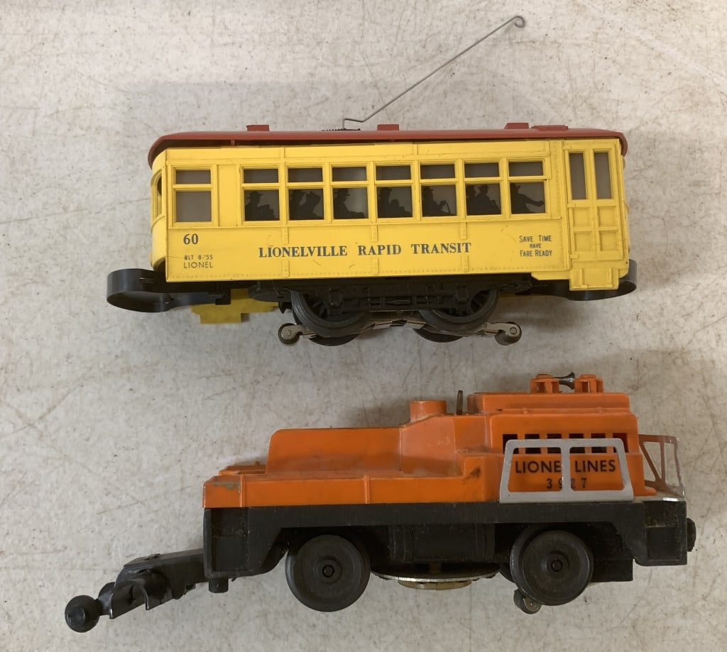 lot of 2 Lionel pcs-Trolley & Gang Car: O gauge, use and wear, some scratches, may or may not be complete, untested