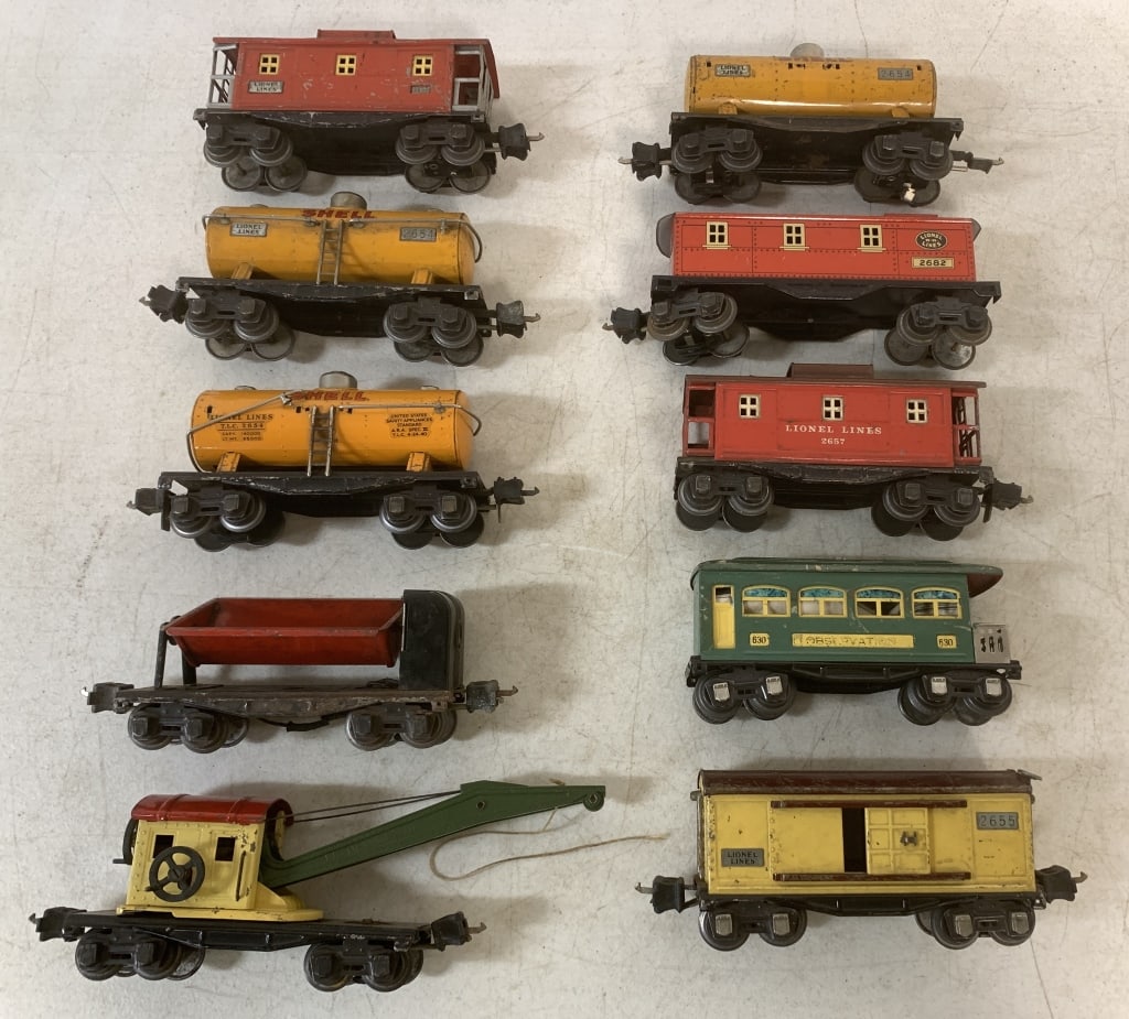 lot of 10 Tin Lionel Train Cars (1 of 8)