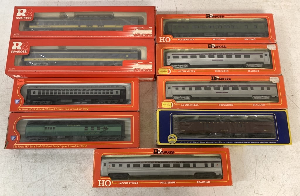 9 HO Train Cars- AHM, Rivarossi, IHC (1 of 4)