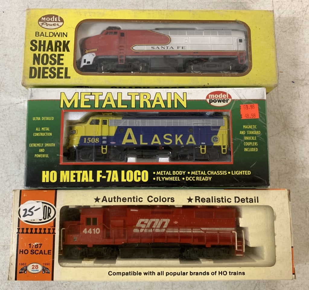 3 HO Train Engines Con-Cor, Model Power (1 of 3)