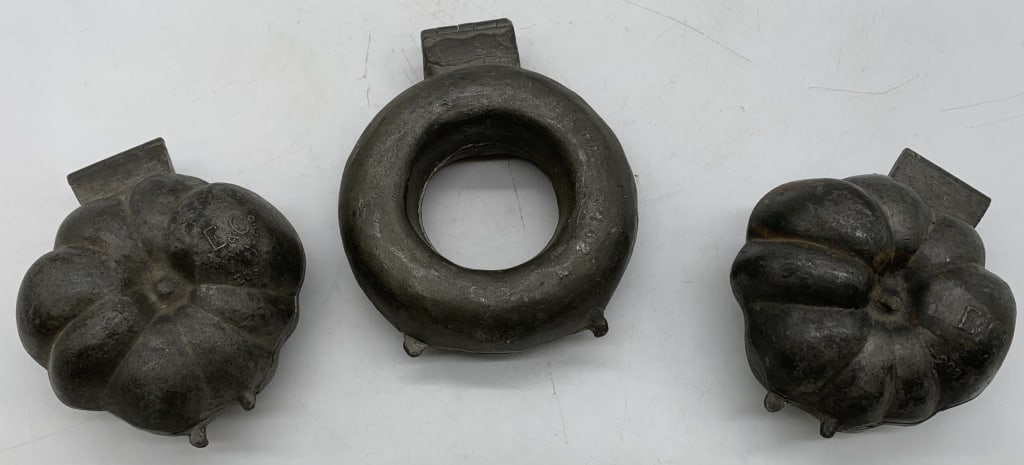3 pcs Pewter Pumpkins,Wreath Ice Cream Molds: E & Co.stamped 208 pumpkins,1142 wreath